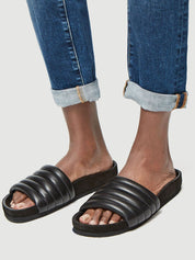 LE GARCON JEAN