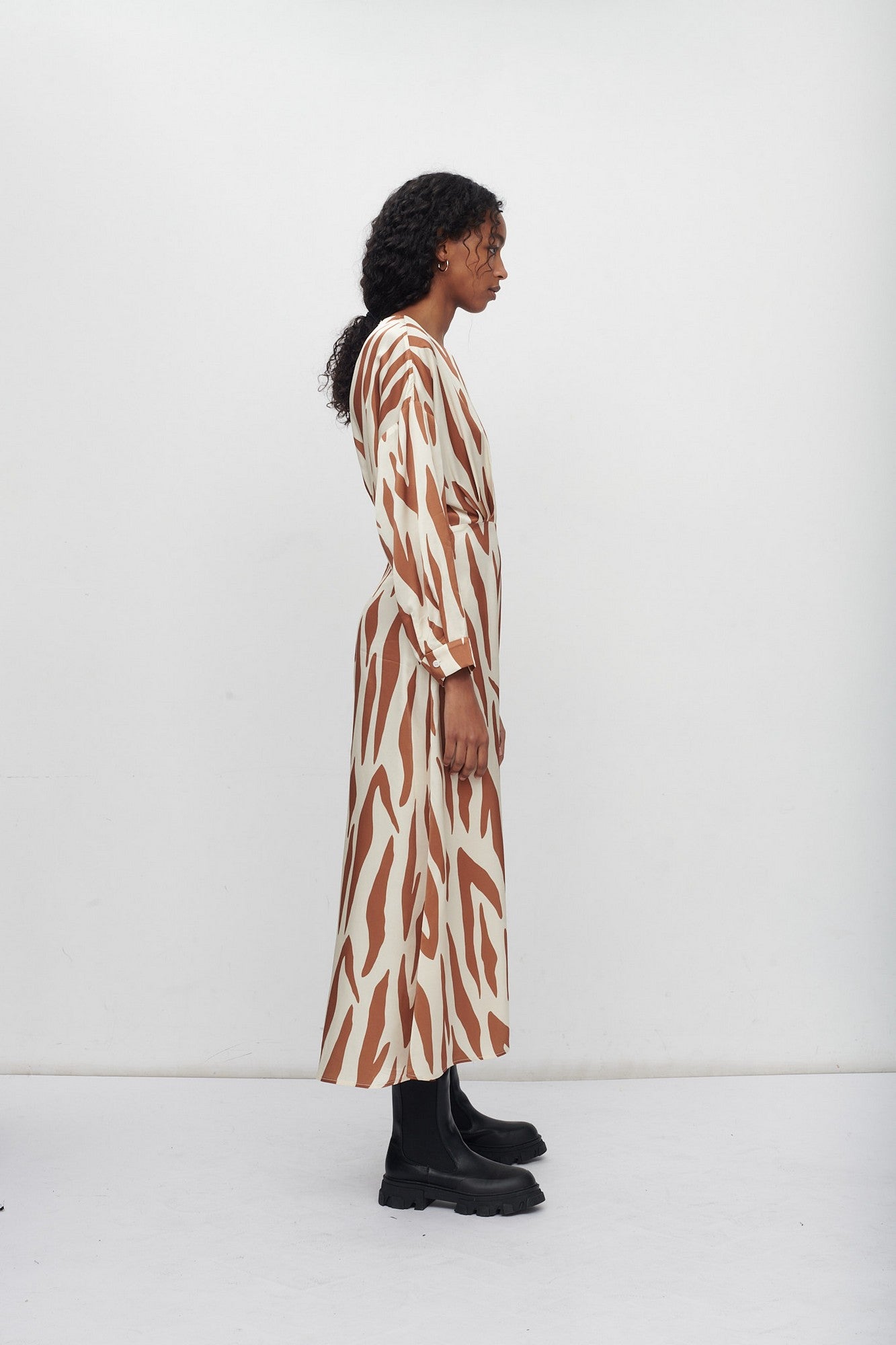 MIA LONG SLEEVE PRINTED MAXI DRESS