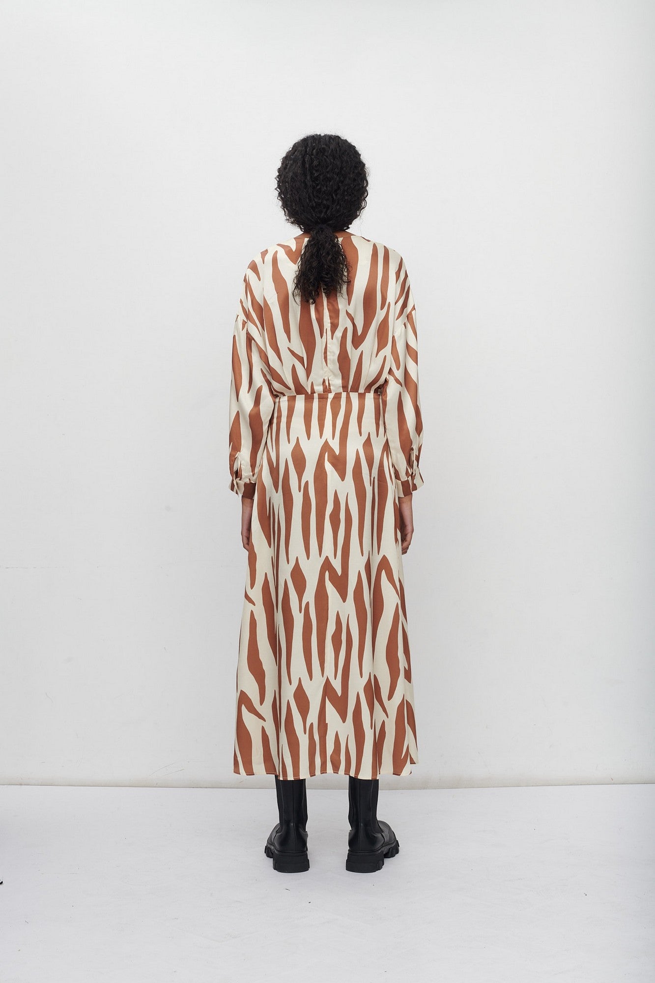 MIA LONG SLEEVE PRINTED MAXI DRESS