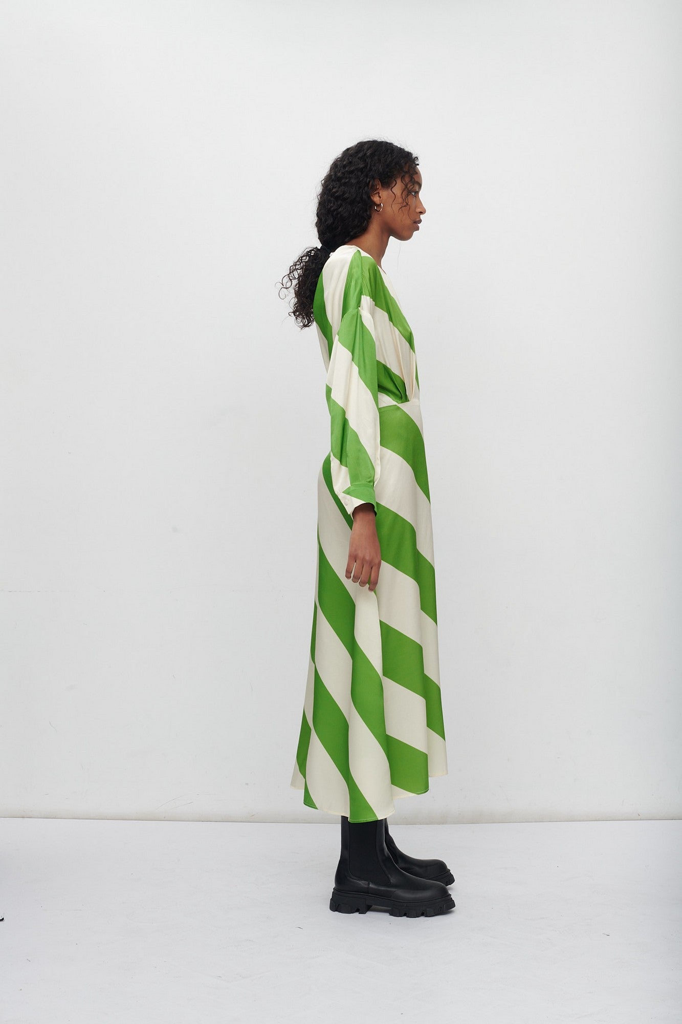 MIA LONG SLEEVE PRINTED MAXI DRESS