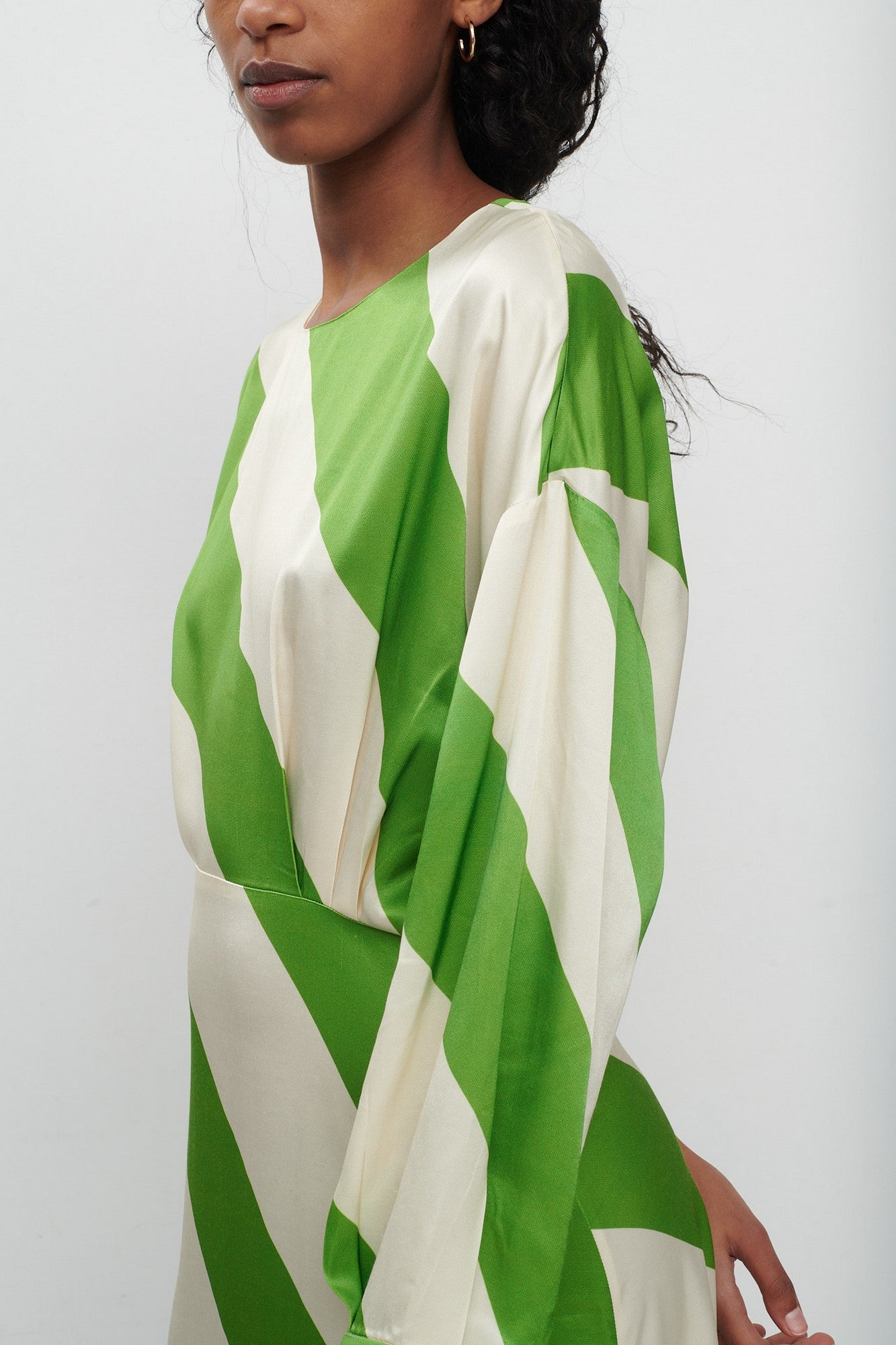 MIA LONG SLEEVE PRINTED MAXI DRESS