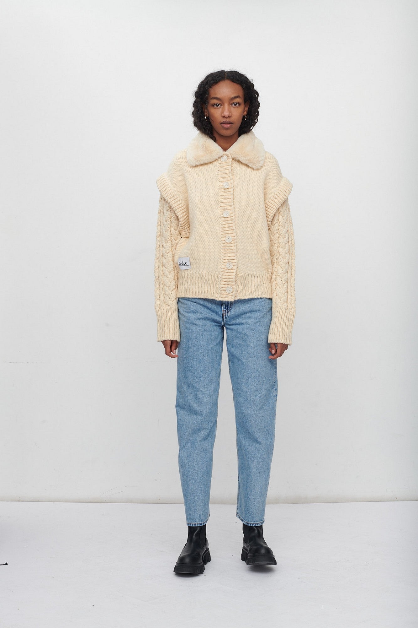 CARRIE KNITTED CARDIGAN WITH FAUX FUR COLLAR