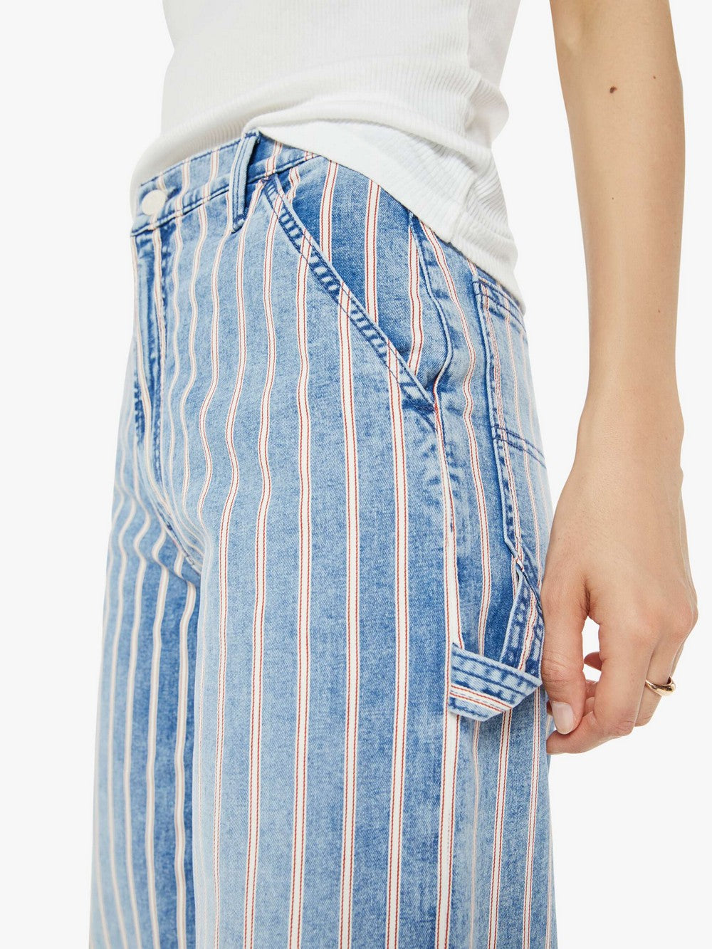 THE STUD FINDER SNEAK