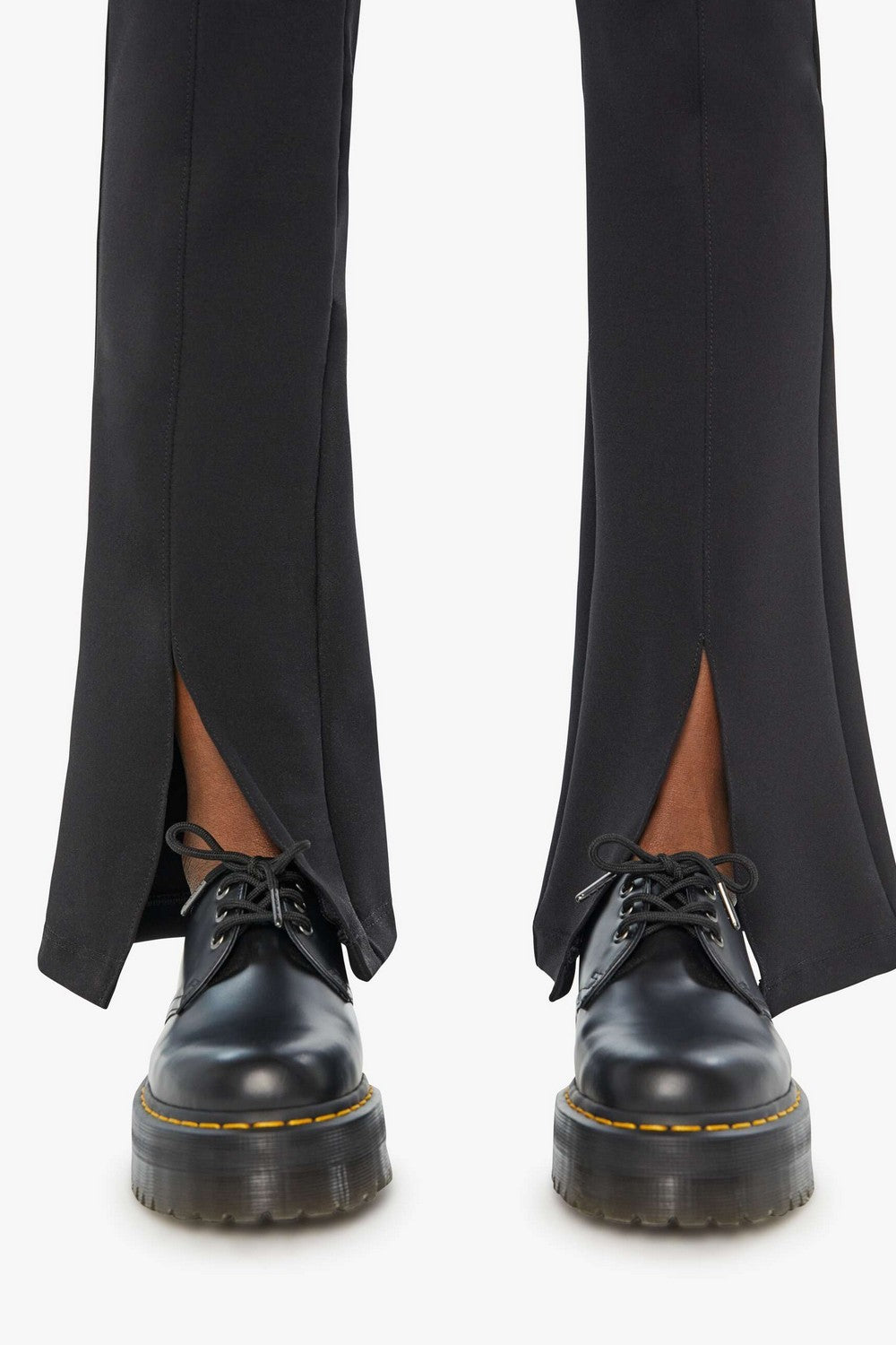 THE SMOOTH SPLIT KICK IT SNEAK