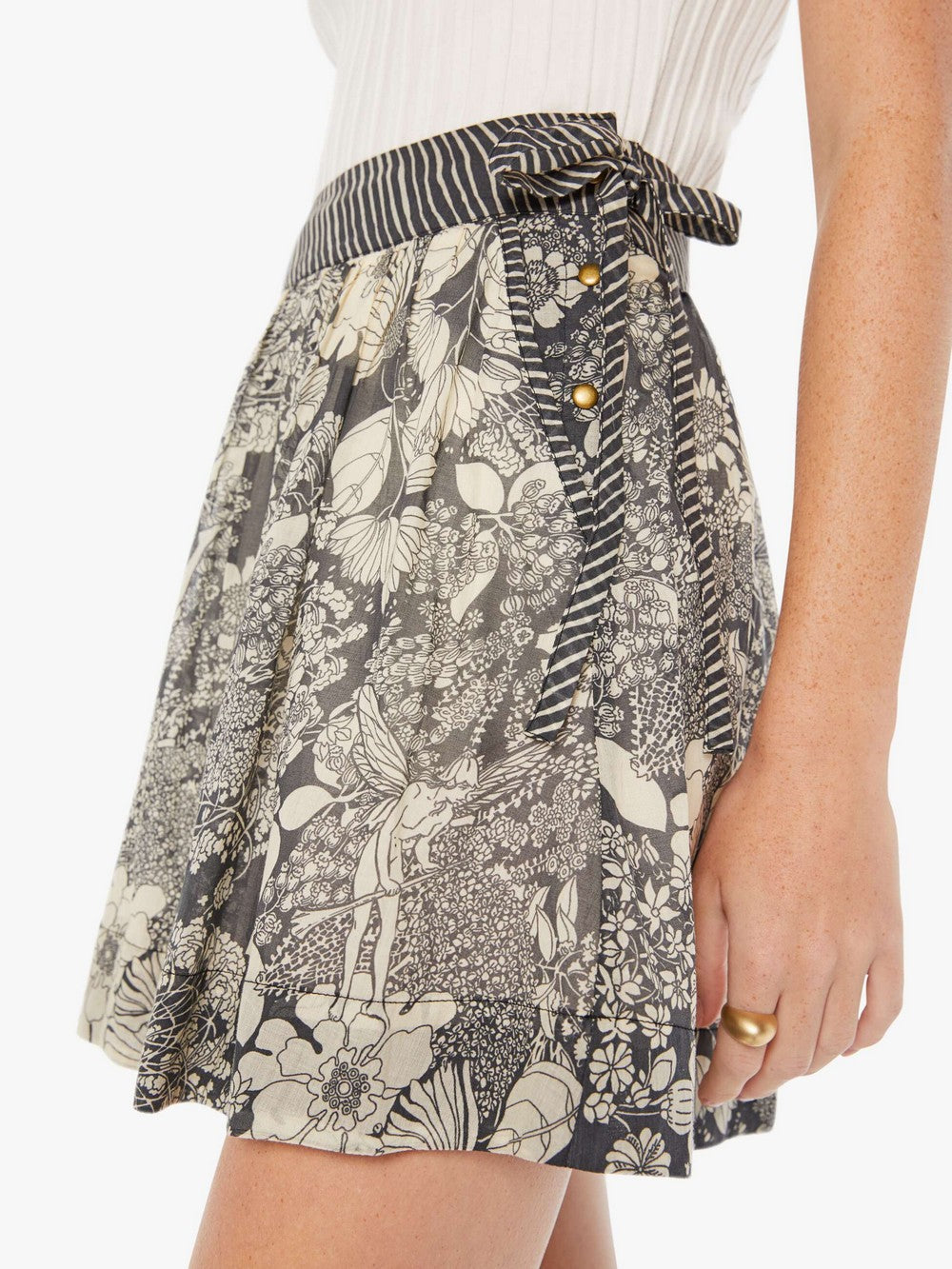 THE STRING ALONG SKIRT