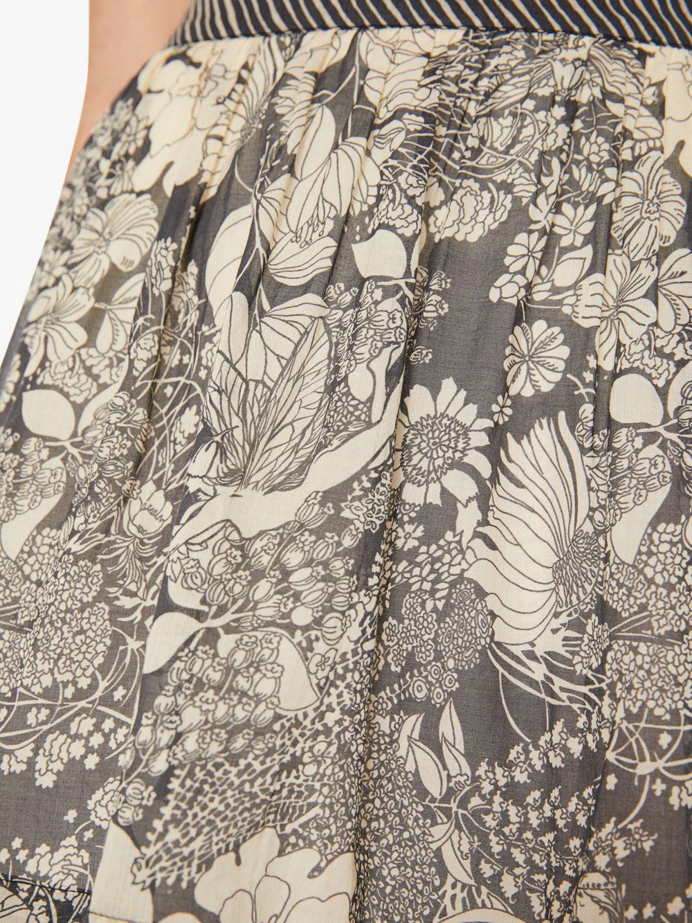 THE STRING ALONG SKIRT