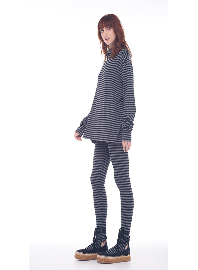 XLONG SLEEVE OVERSIZED TURTLE TOP