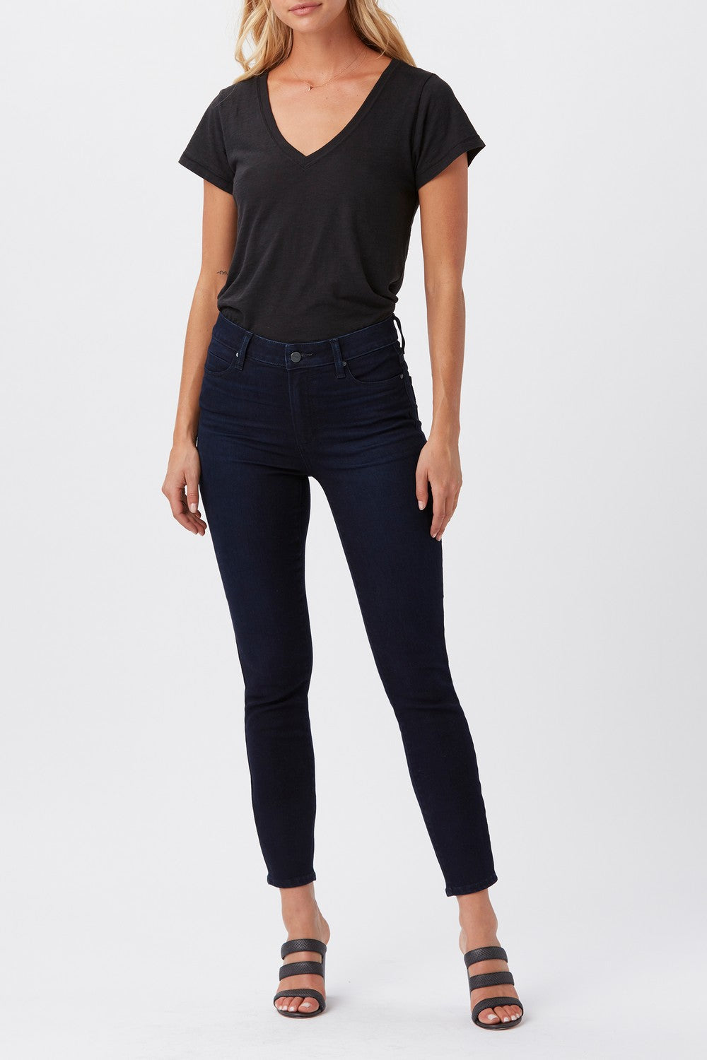 HOXTON ANKLE W EXPOSED BUTTONFLY  MOODY
