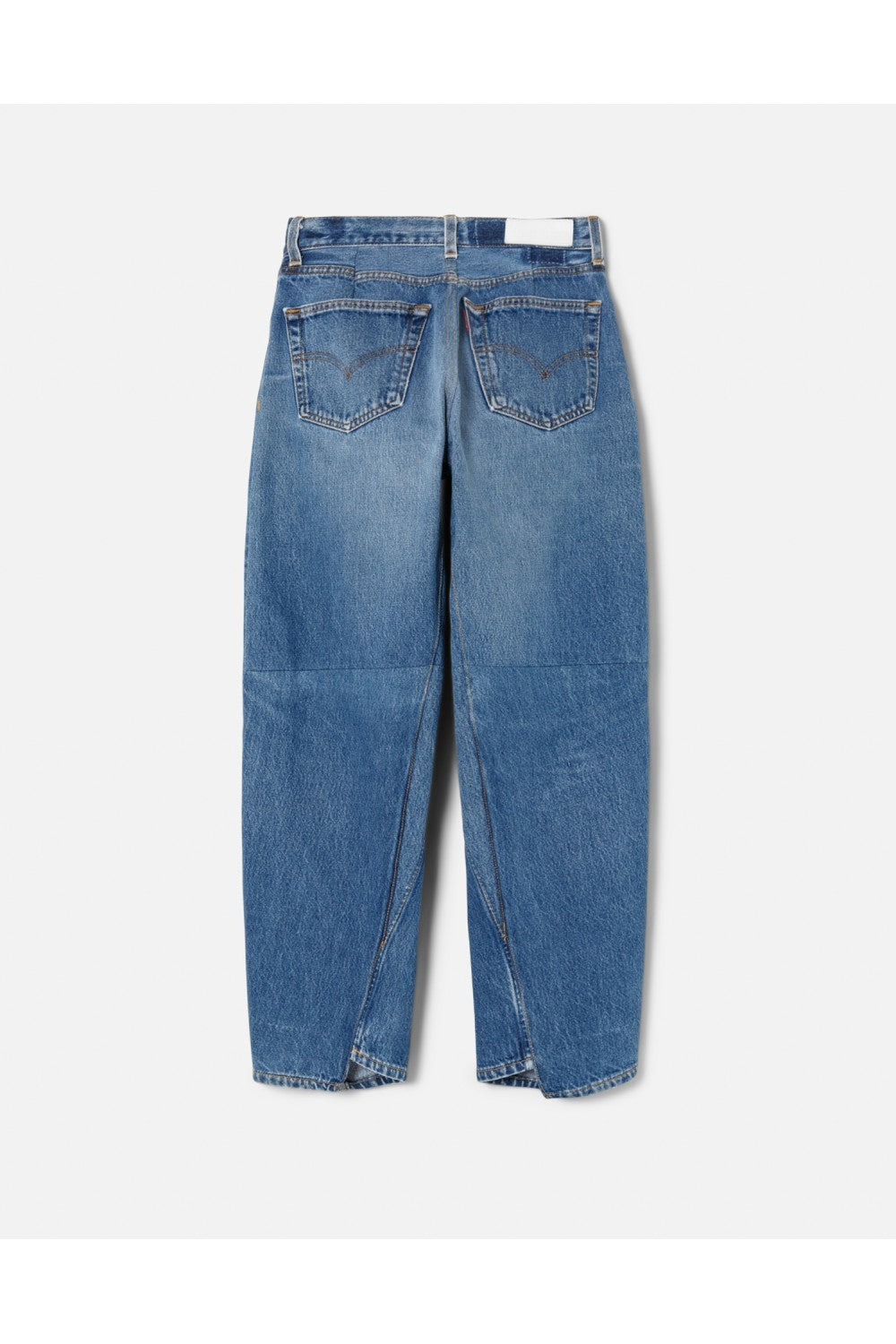 LEVIS ENGINEERED TAPER JEAN