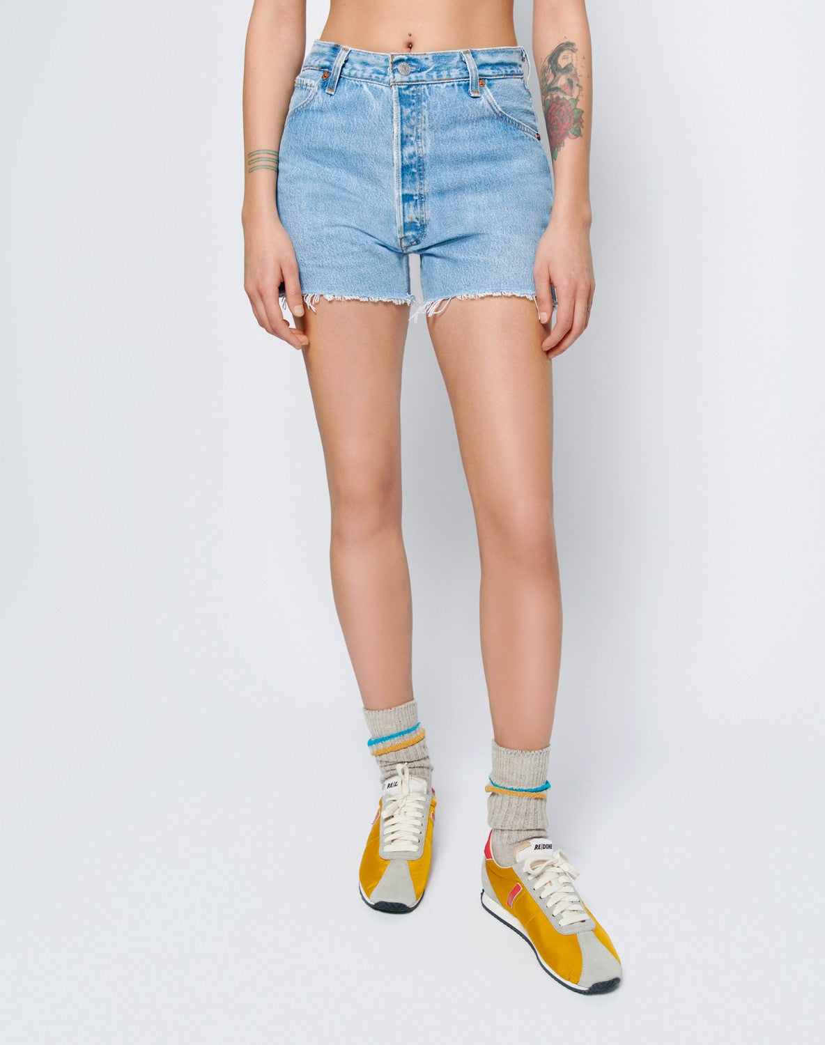 LEVIS HIGH RISE SHORT
