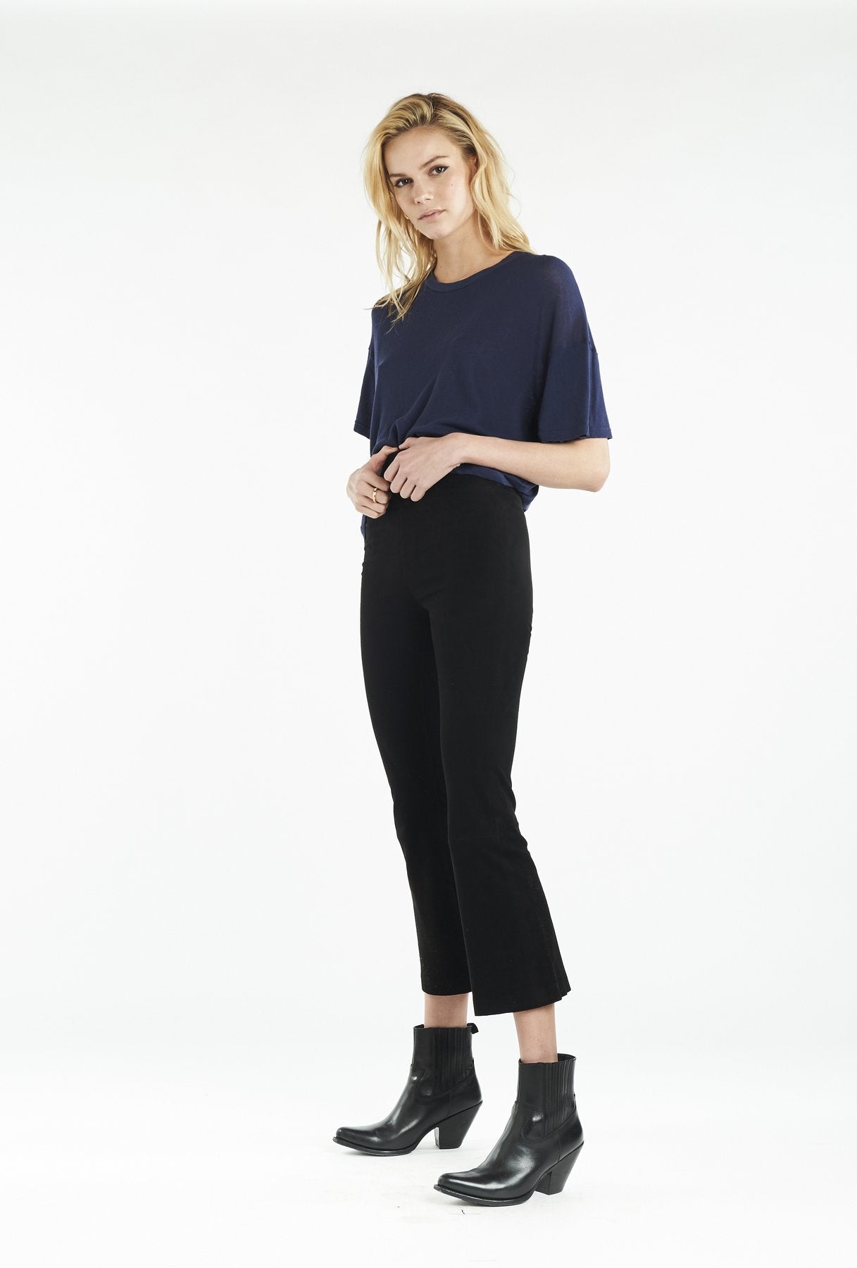 HIGH WAIST CROP FLARE LEGGING